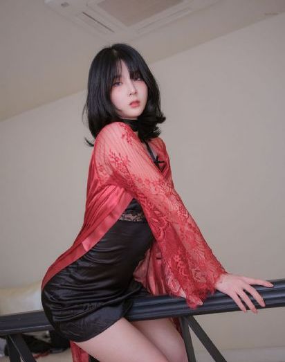 她房间里的云