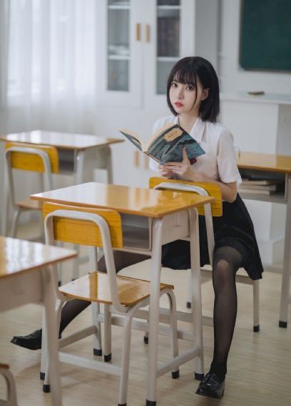 《无颜之月》在线播放