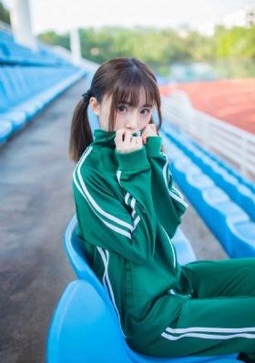 御津井芭华