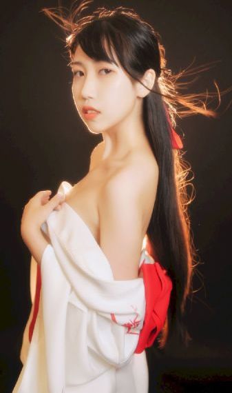 被淋湿的寡妇bd中文字幕