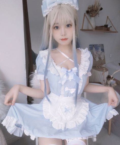 《裸》(纪录片)